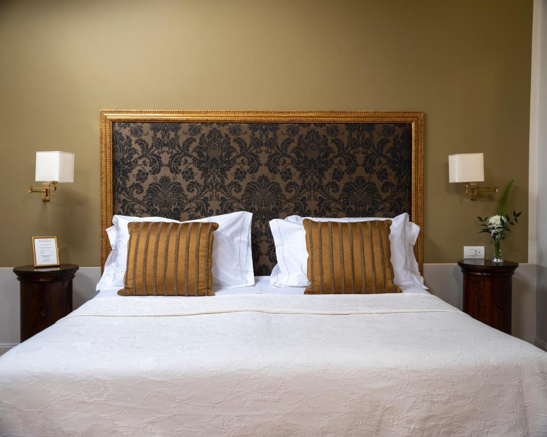 Albergo ปิเอตราซานตา ภายนอก รูปภาพ